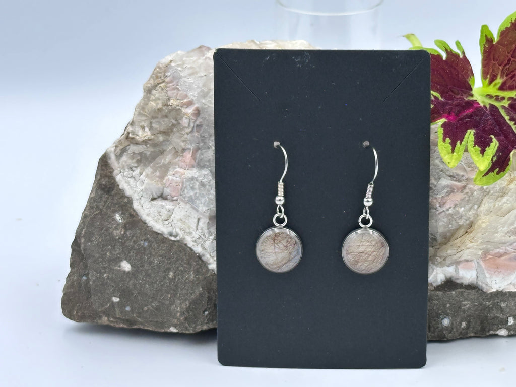 Ohrhänger Perlweiß mit Ihrem persönlichen Tierhaarschmuck