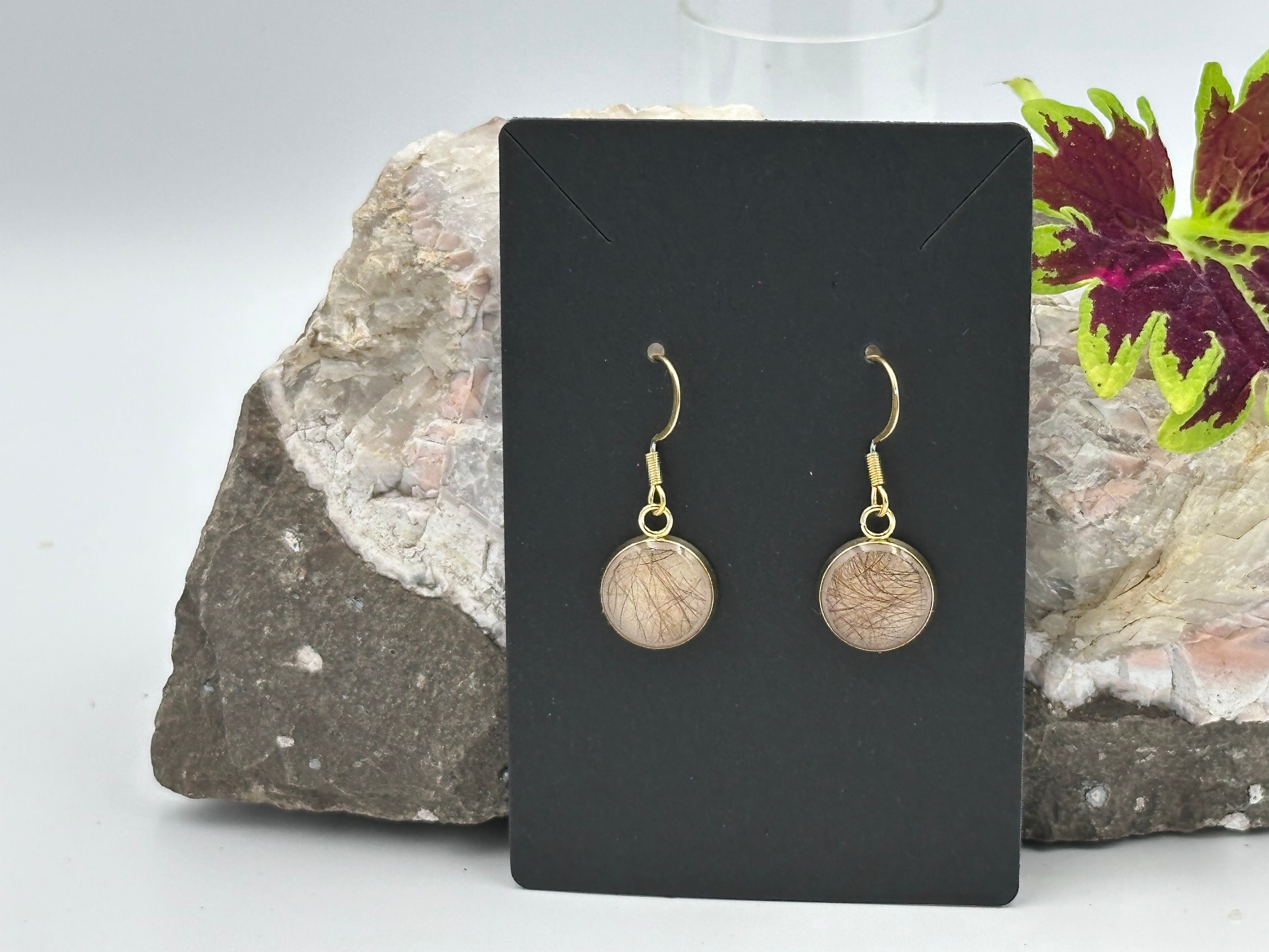 Ohrhänger Perlweiß mit Ihrem persönlichen Tierhaarschmuck